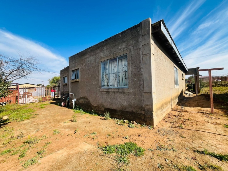4 Bedroom Property for Sale in Grasslands Free State